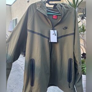 Nike Men's Khaki Windbreaker Jacket